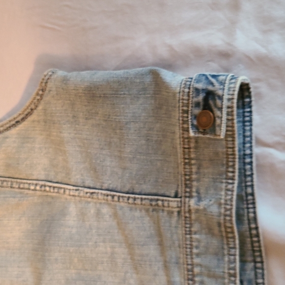American Eagle Denim Vest Size L - Picture 3 of 8